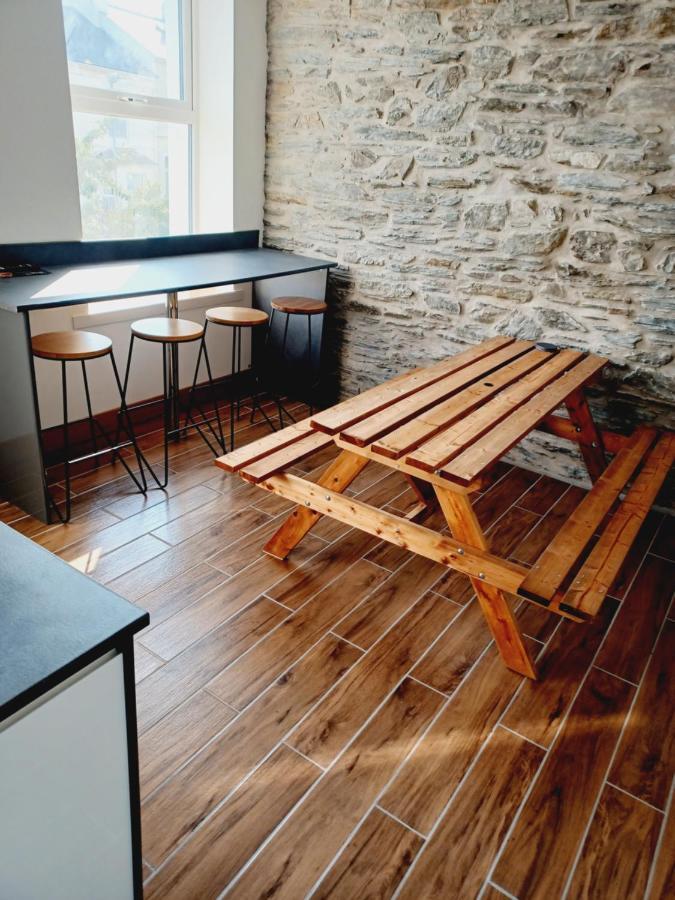 Voyage Hostel - Rooms With Shared Kitchen Douglas Eksteriør bilde